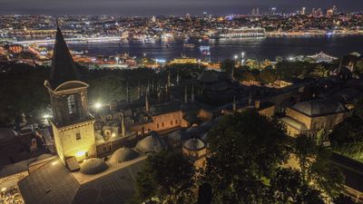 Topkapı Sarayı, gece turlarıyla ziyaretçilerini büyülüyor