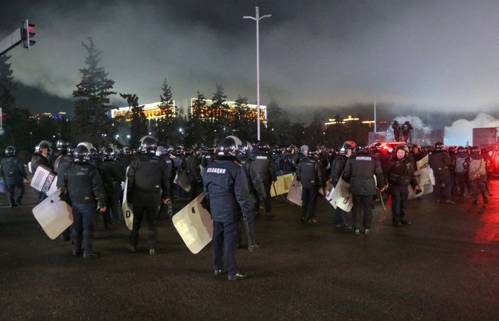 Kazakistan'da protestolar: OHAL ilan edildi