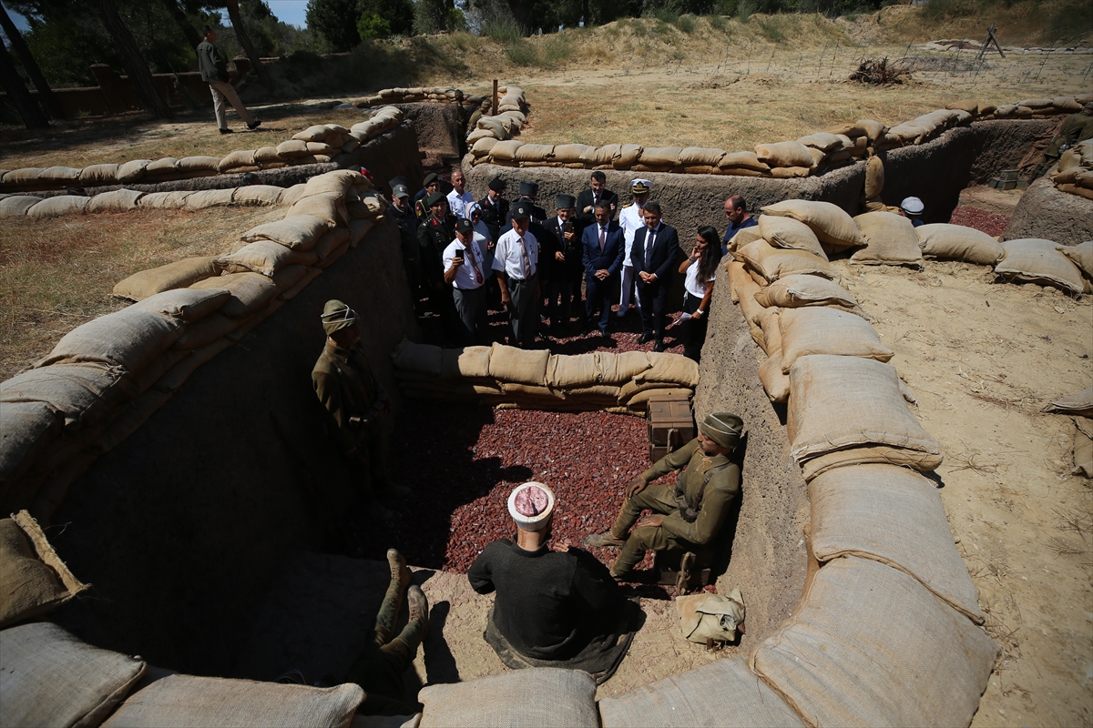 Çanakkale Savaşları'nda siperlerde yaşanan bir gün canlandırılıyor